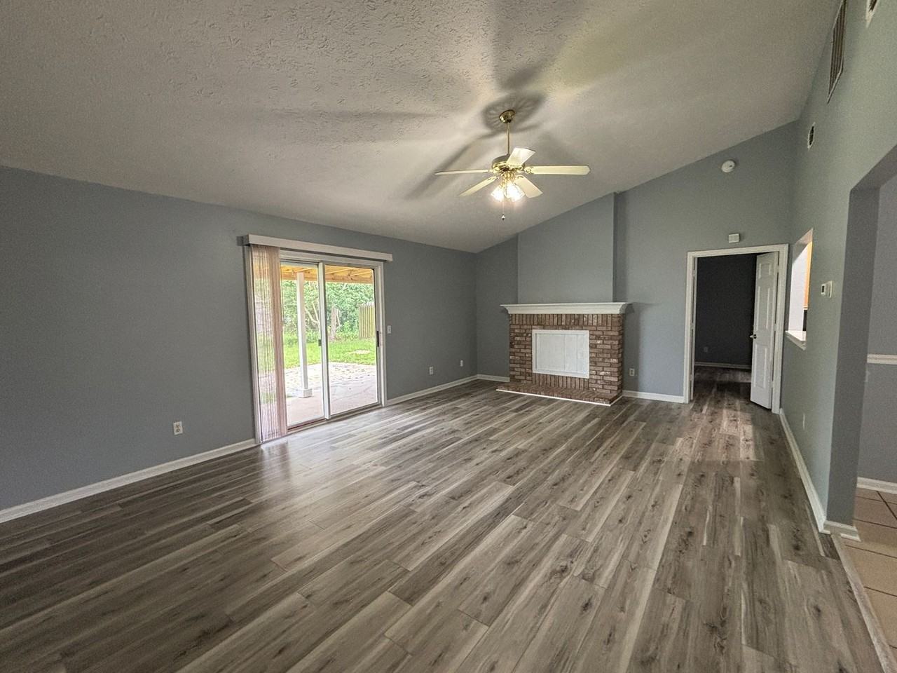 6903 Ross Dr - Photo 6 of 26