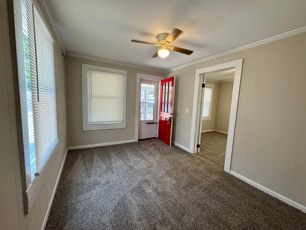 515 Costner St - Photo 4 of 13