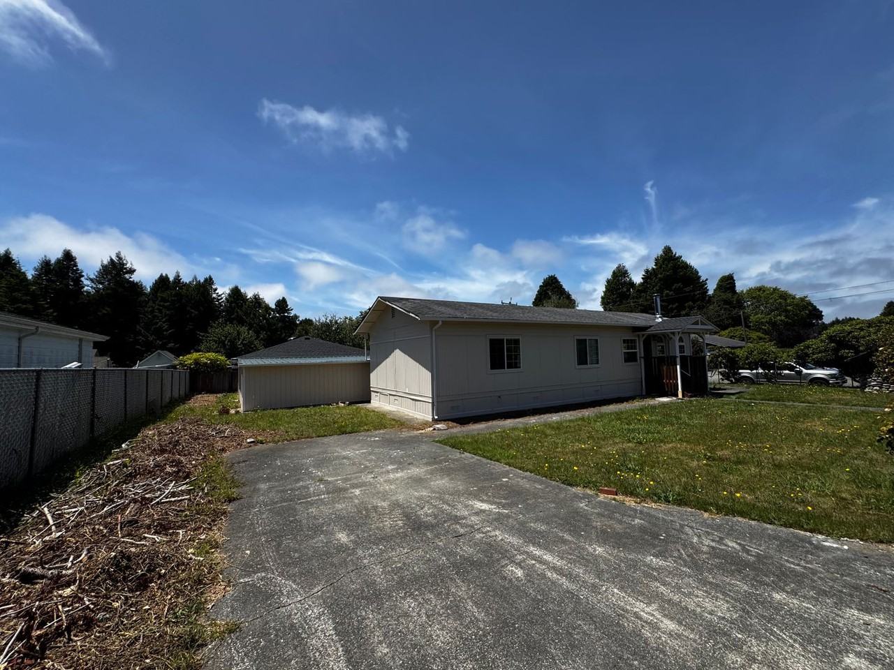 2026 Ridgewood Dr - Photo 3 of 22