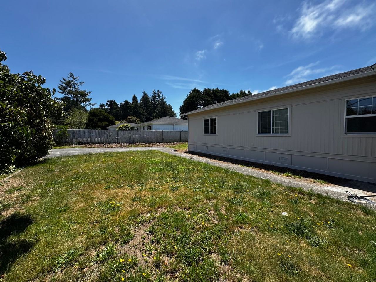 2026 Ridgewood Dr - Photo 4 of 22