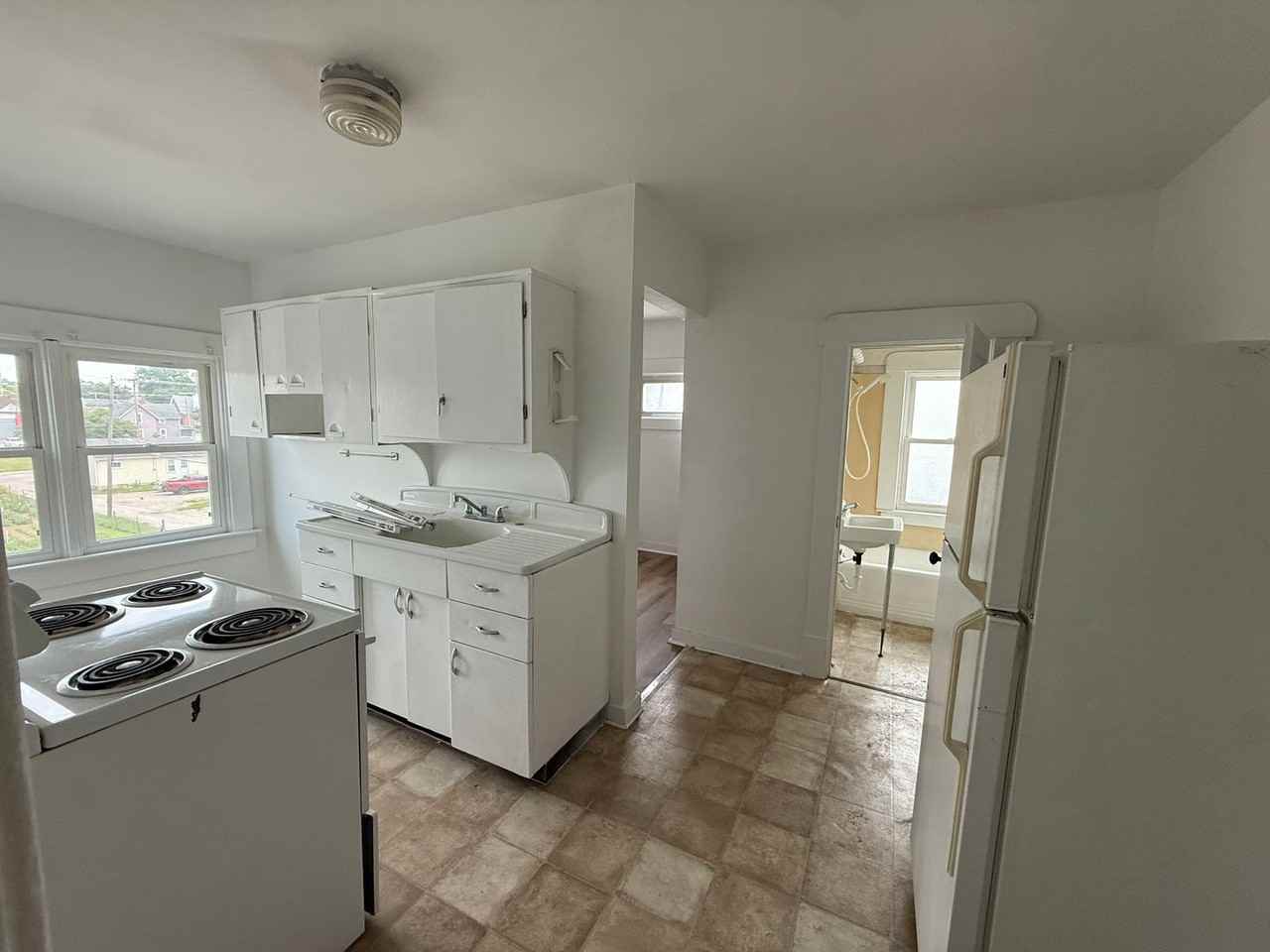 100 S College Ave - Photo 5 of 8