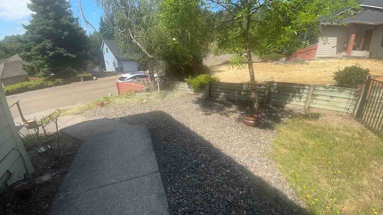 2791 Nw Kline St - Photo 5 of 44