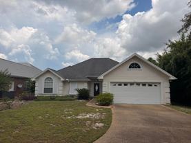 2516 Country Club Dr - Photo 1 of 1