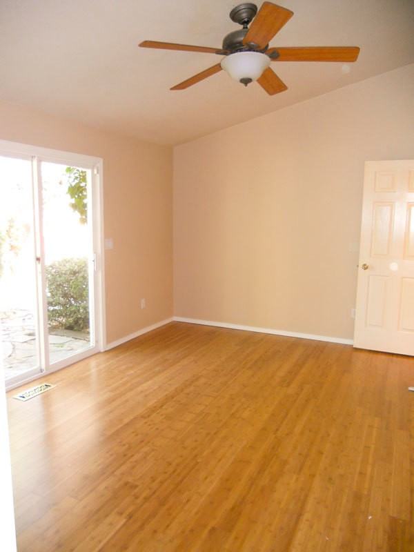 2324 N Pilgrim Pl - Photo 3 of 8