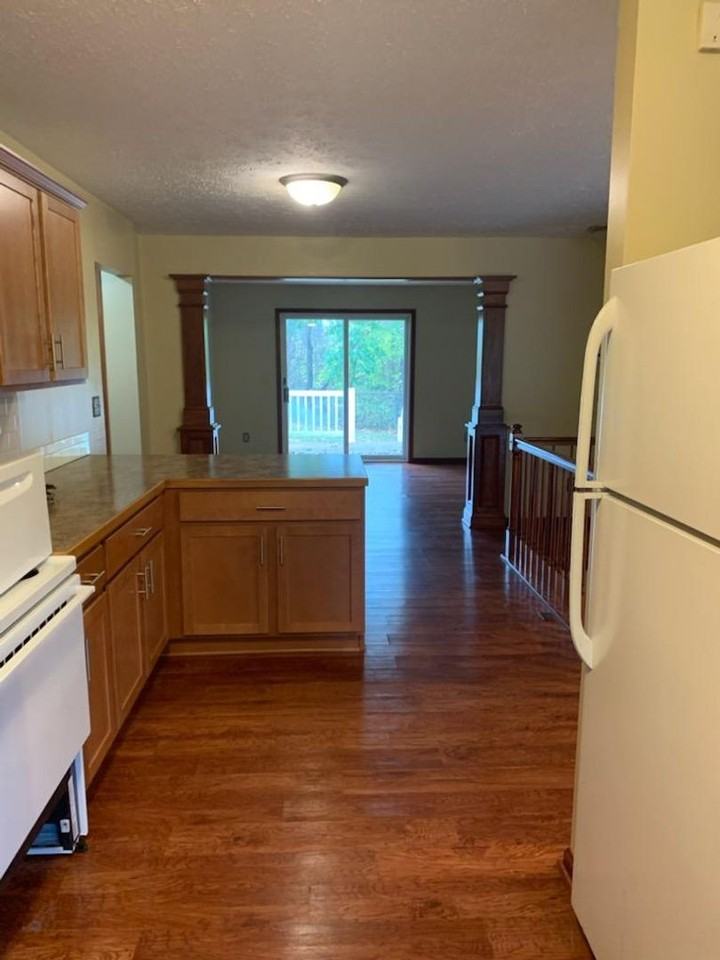 889 Ghent Rd - Photo 4 of 12