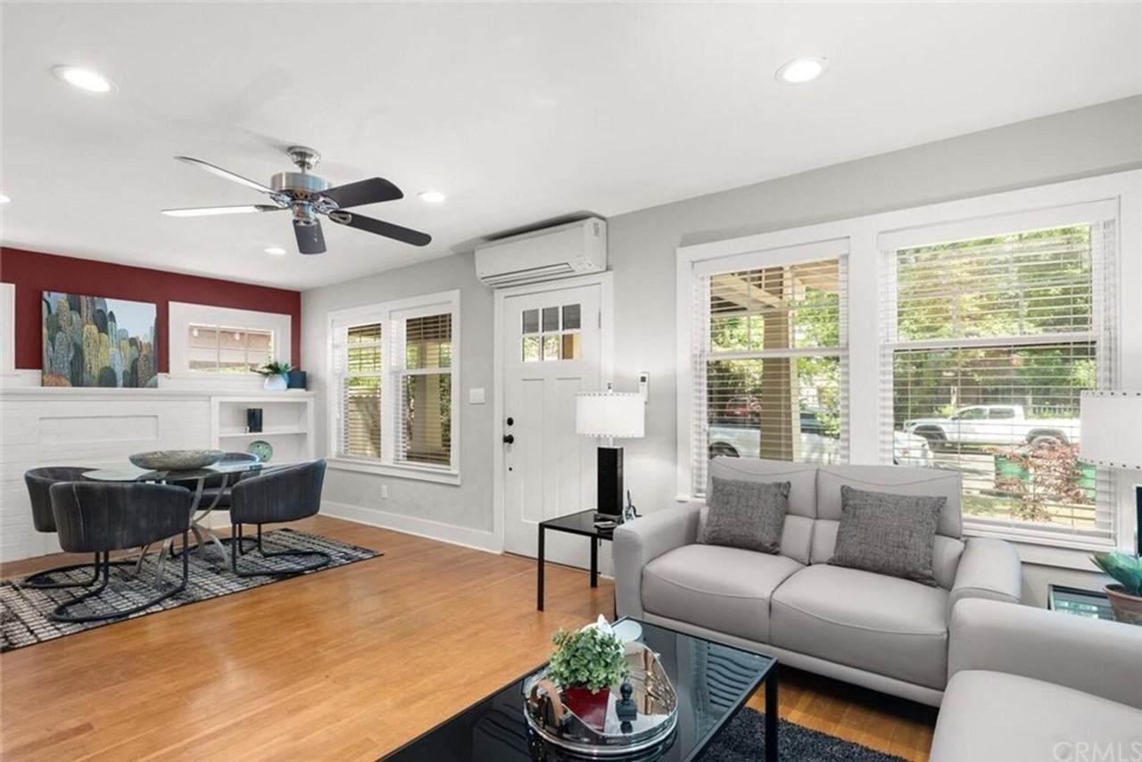 1111 Oleander Ave - Photo 4 of 24