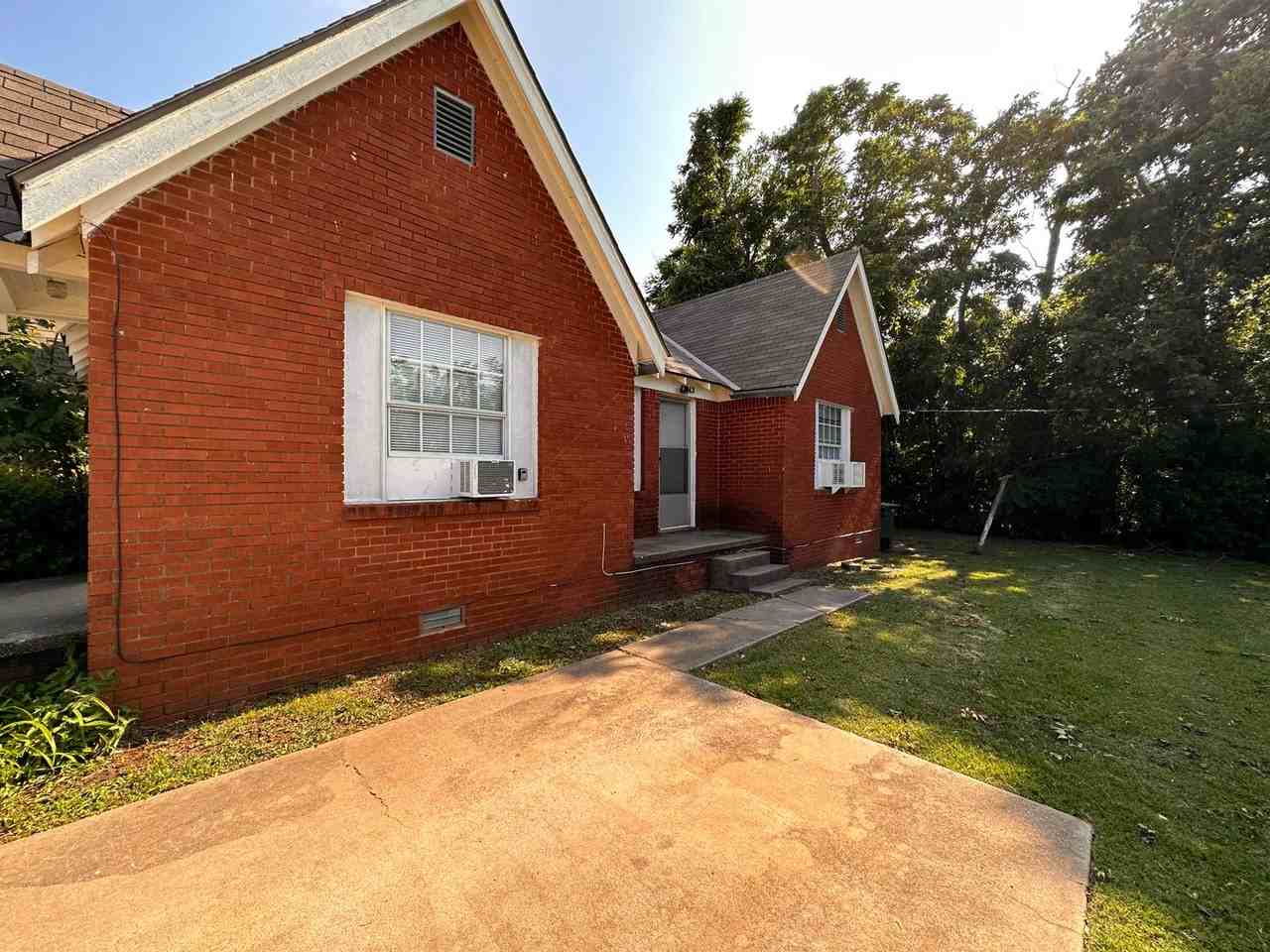 503 N Baumann Ave - Photo 4 of 17