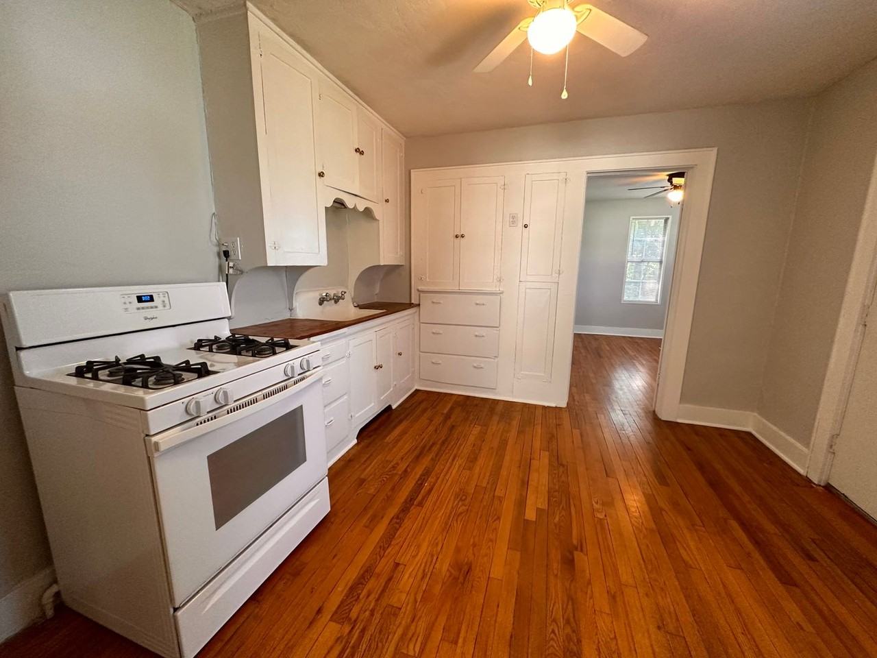 503 N Baumann Ave - Photo 7 of 17