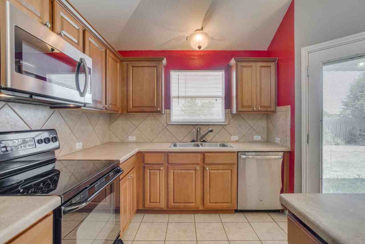 311 Gainer Dr - Photo 5 of 33