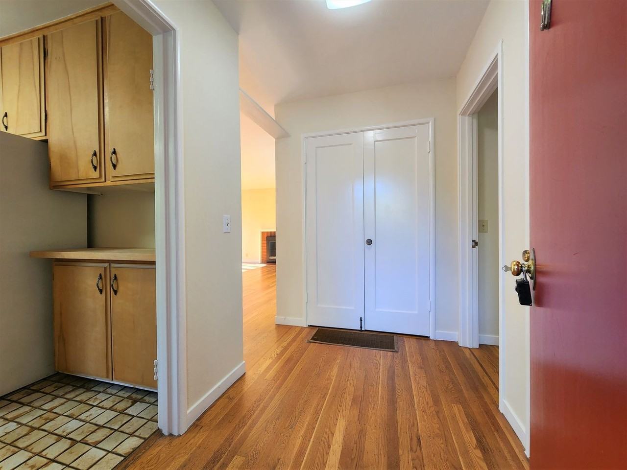 329 Colorado Ave - Photo 3 of 24