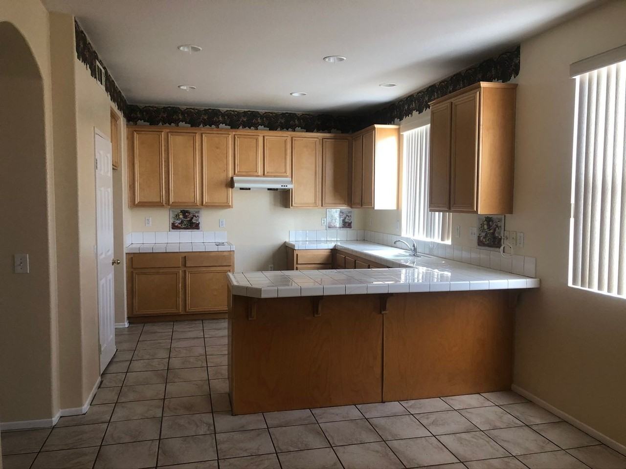 26102 Blazer Ct - Photo 4 of 12