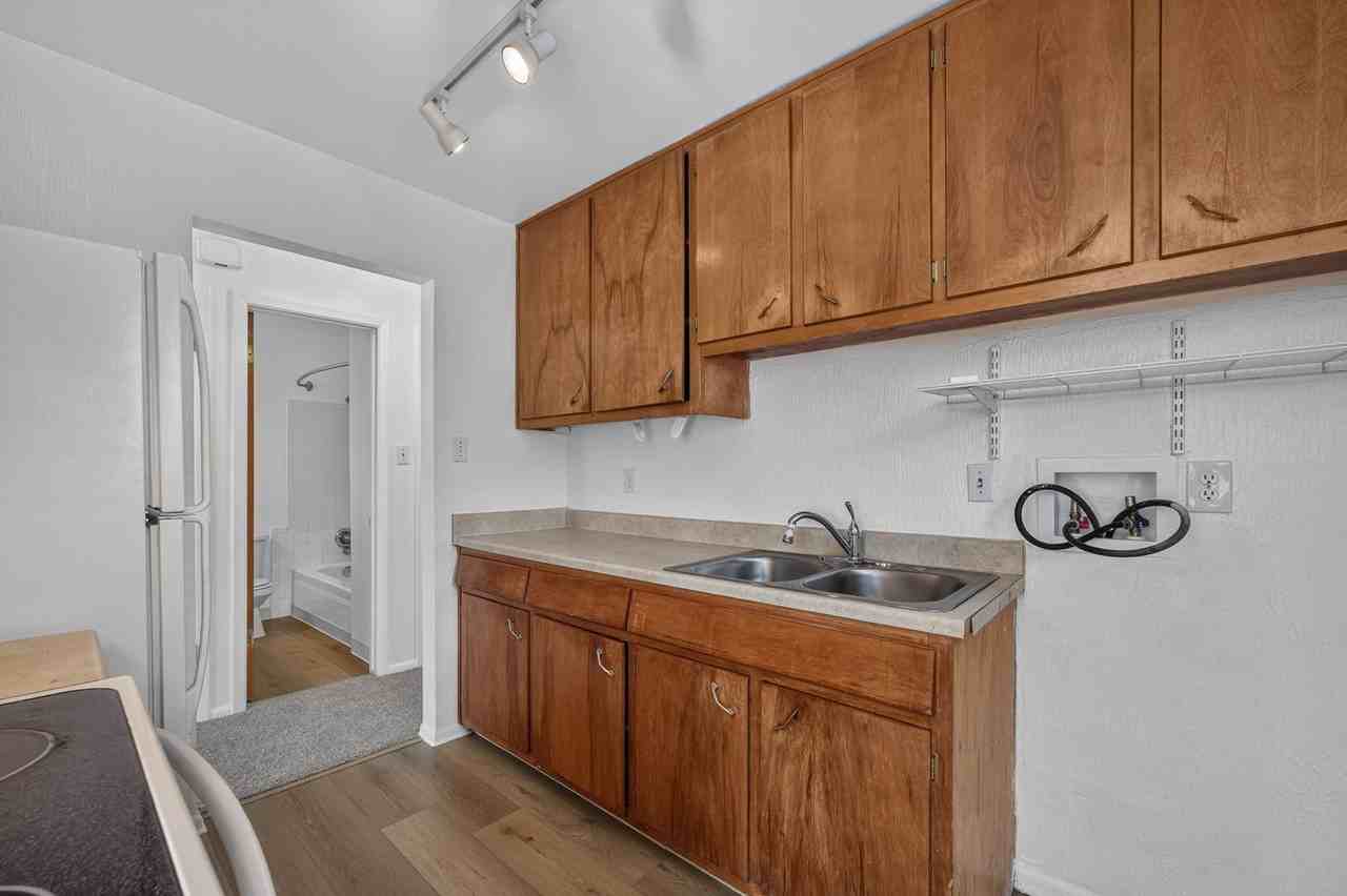 6810 W Mexico Dr - Photo 4 of 24