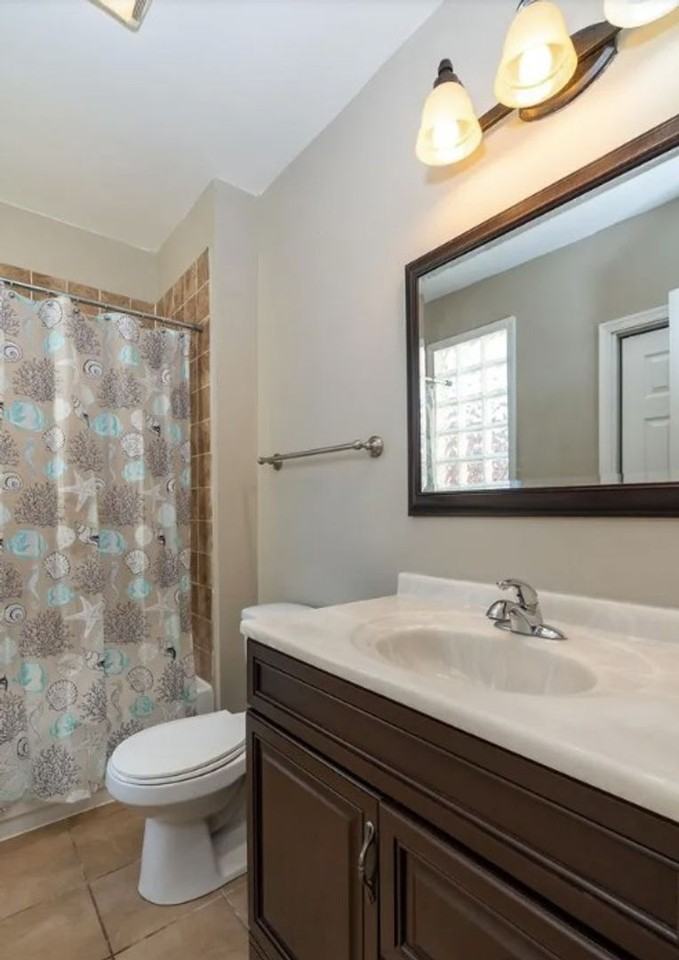 925 N Pine St - Photo 7 of 19