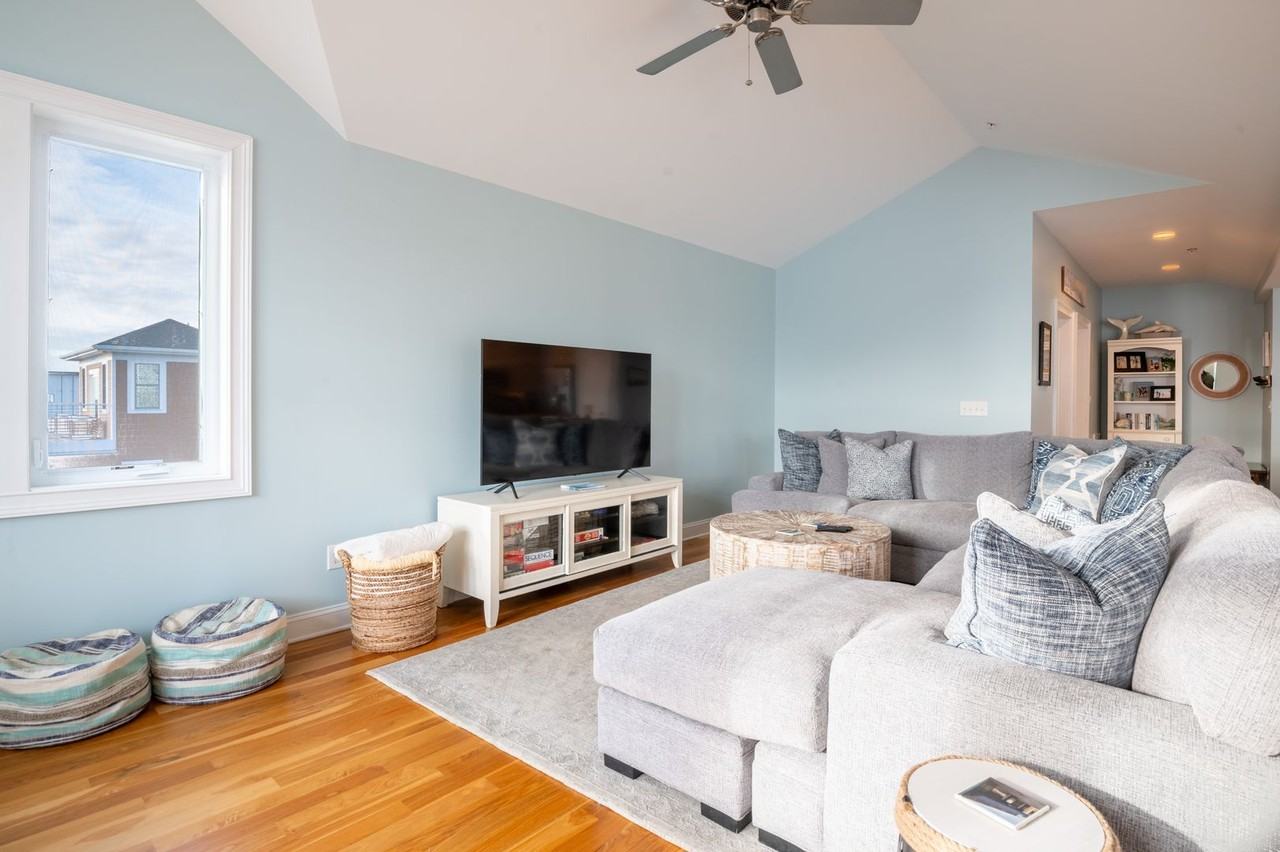 608 Fresh and Salty @ 608 Carolina Beach Ave. S. #202 - Photo 5 of 29