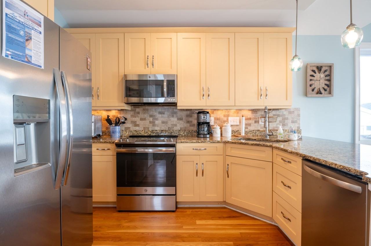 608 Fresh and Salty @ 608 Carolina Beach Ave. S. #202 - Photo 6 of 29
