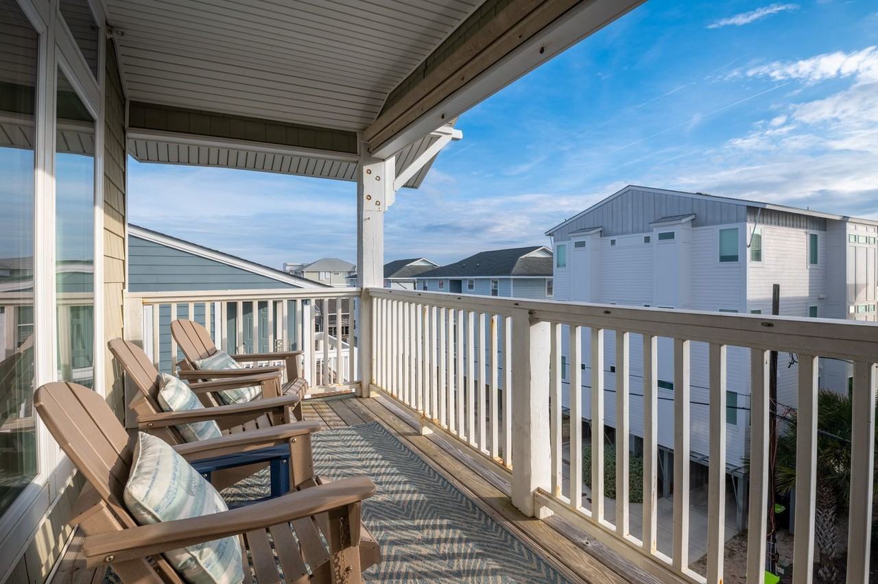 608 Fresh and Salty @ 608 Carolina Beach Ave. S. #202 - Photo 4 of 28