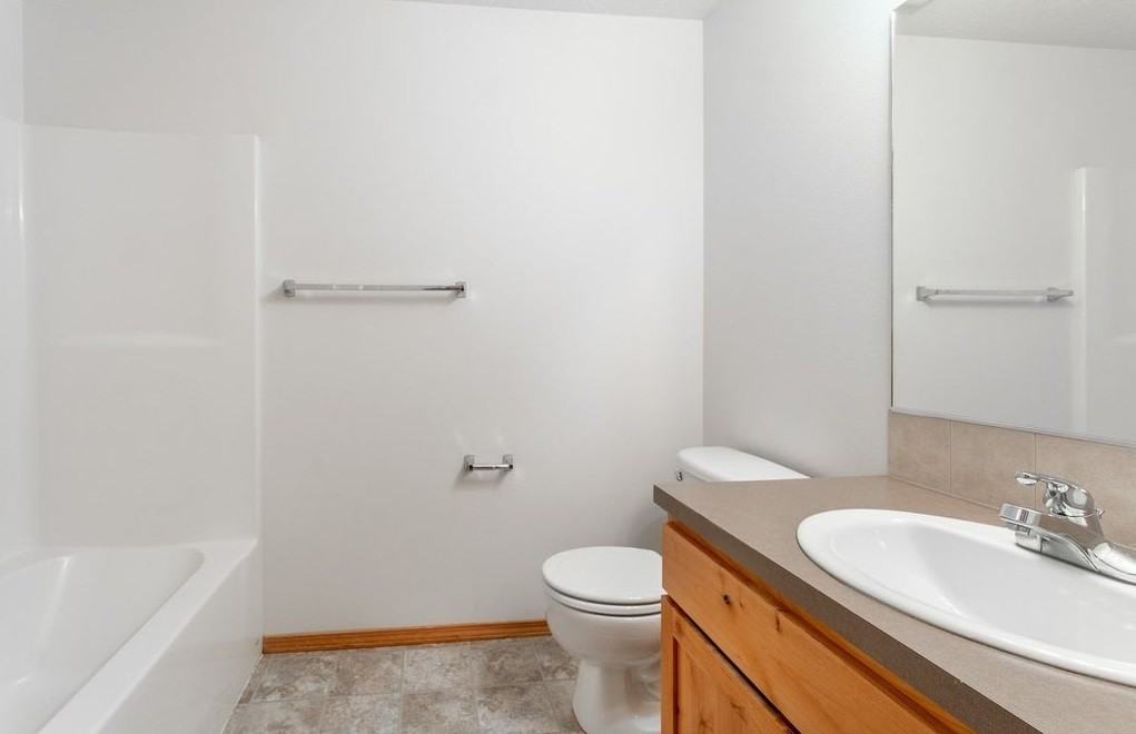 2356 E 3rd St - Photo 5 of 12