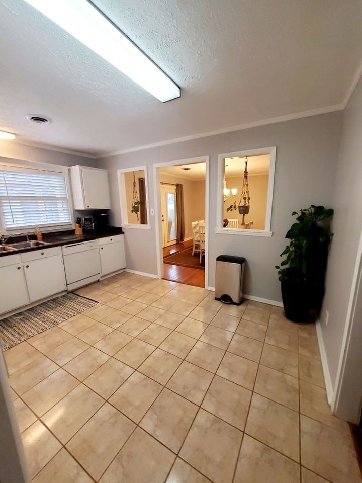 611 8th Ave N - Photo 4 of 23