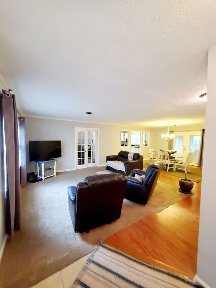 611 8th Ave N - Photo 5 of 23