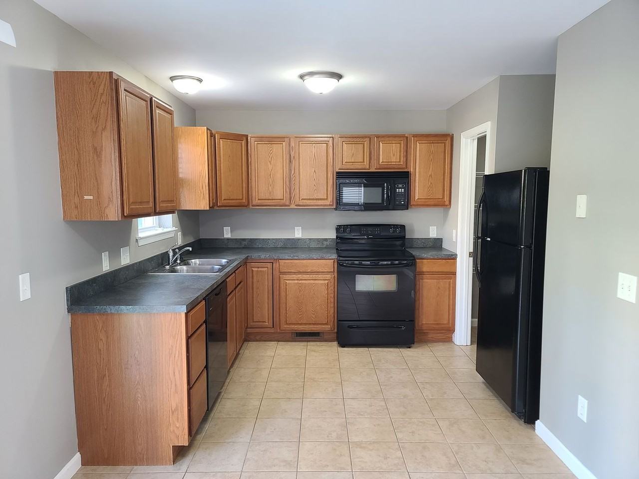 230 Crown Ct - Photo 2 of 50
