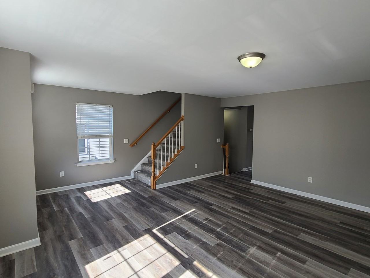 230 Crown Ct - Photo 3 of 50