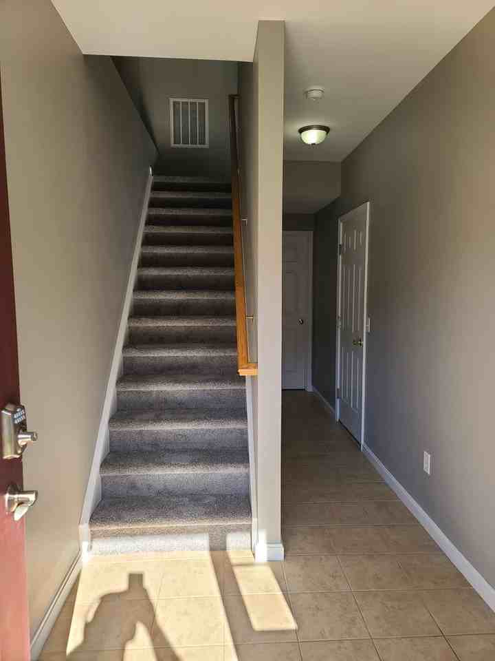 230 Crown Ct - Photo 5 of 50