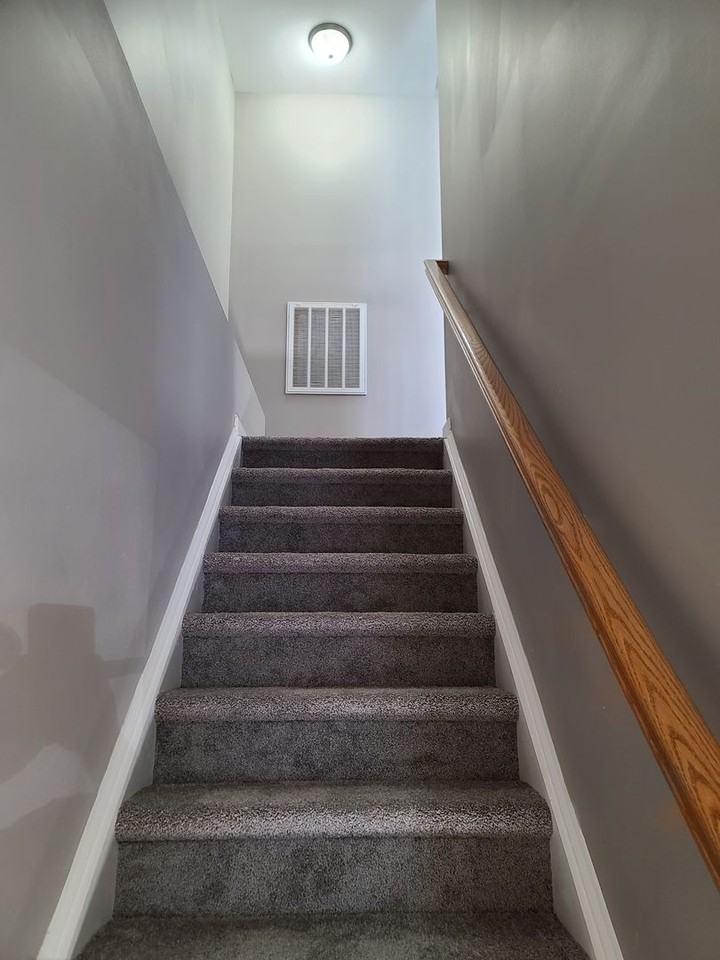230 Crown Ct - Photo 6 of 50