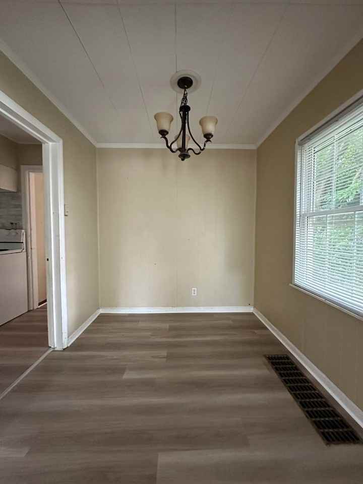 1712 W Bethel Ave - Photo 3 of 9