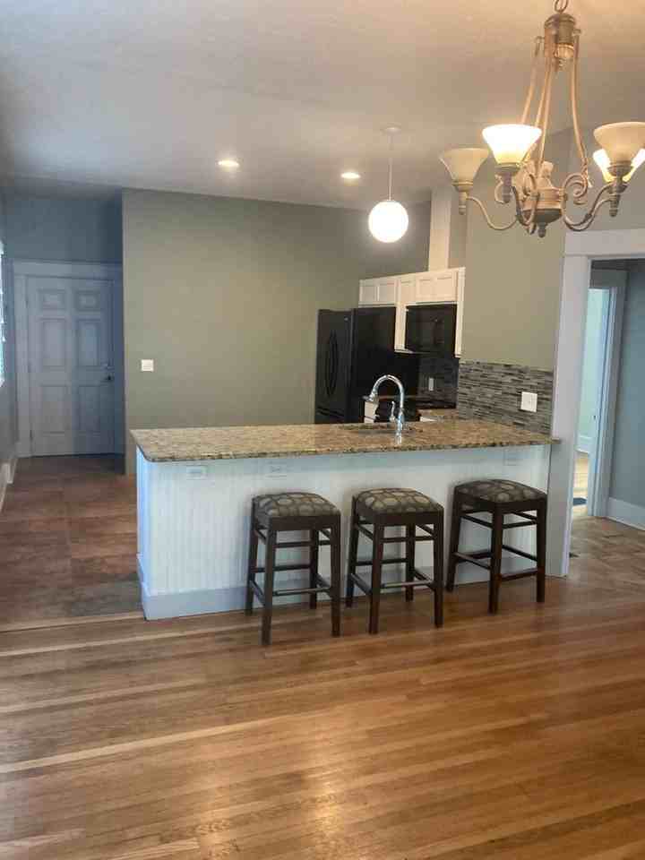 4024 N Haight Ave - Photo 4 of 13