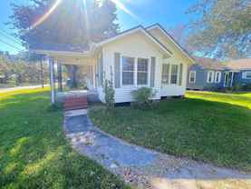 135 W Oak Ln - Photo 1 of 1