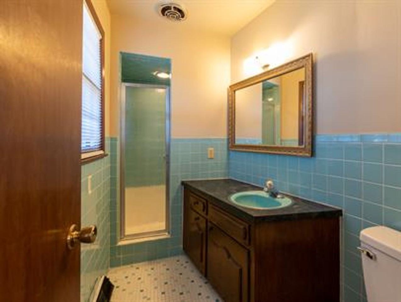 3123 S Glenhaven Ave - Photo 3 of 8