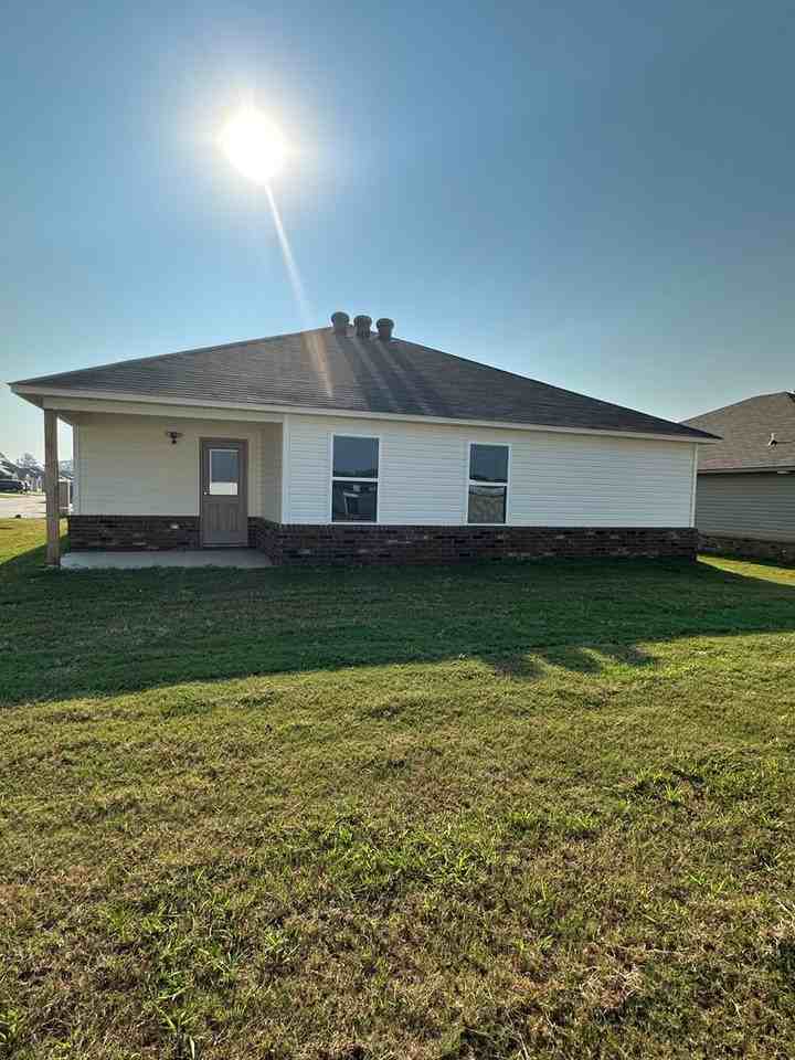 117 Logan Dr - Photo 5 of 24