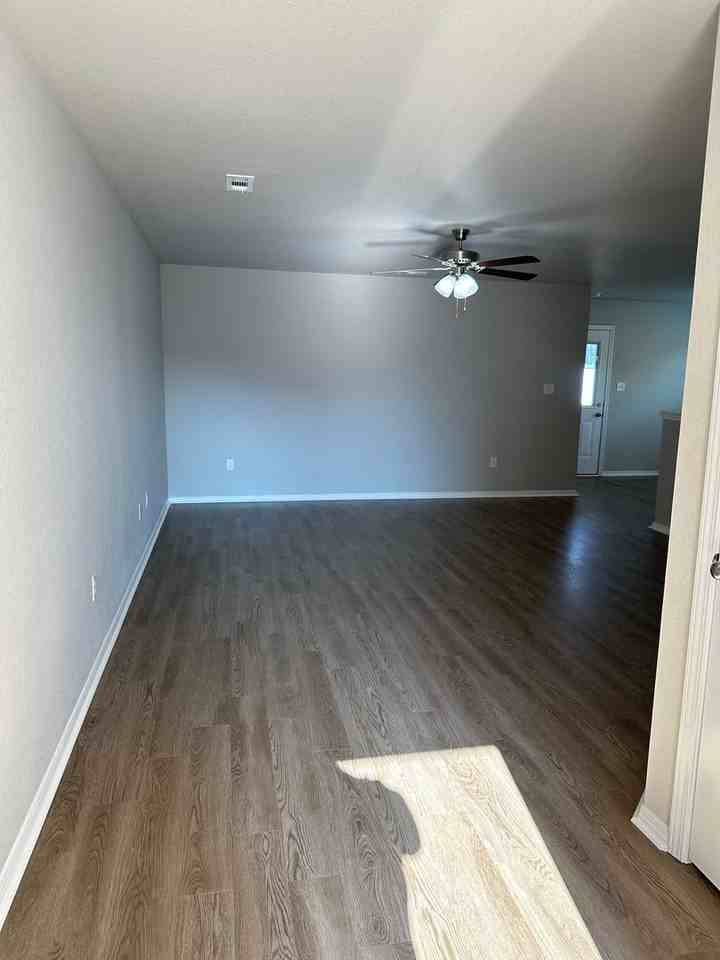 117 Logan Dr - Photo 6 of 24