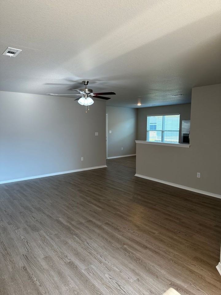 117 Logan Dr - Photo 7 of 24
