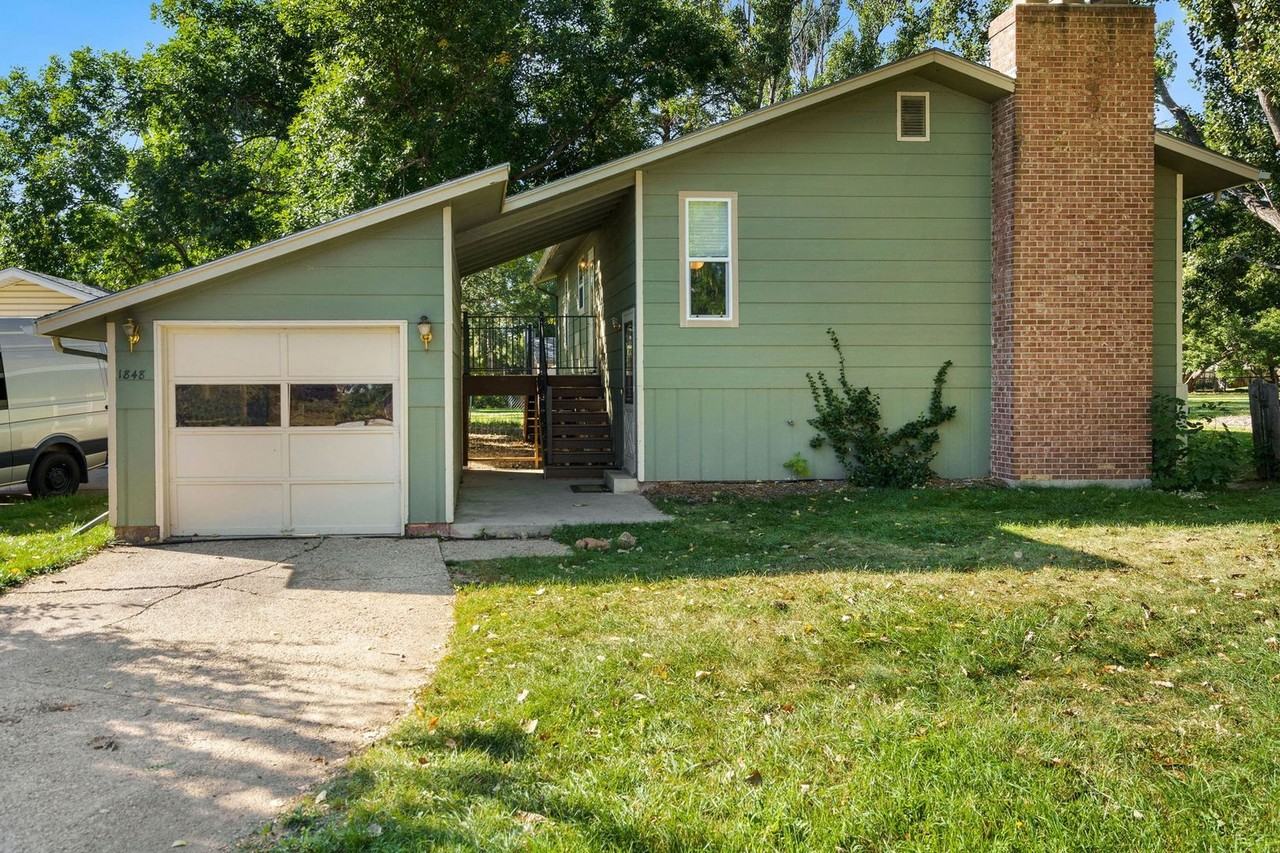 1848 Marlborough Ct - Photo 2 of 26