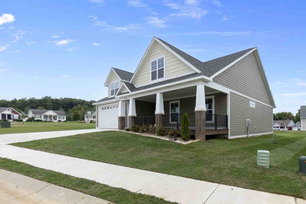 2272 Heywood Mdws - Photo 2 of 40