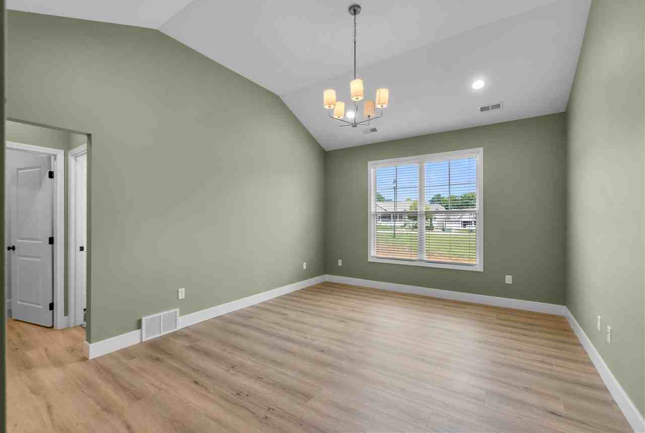2272 Heywood Mdws - Photo 3 of 40