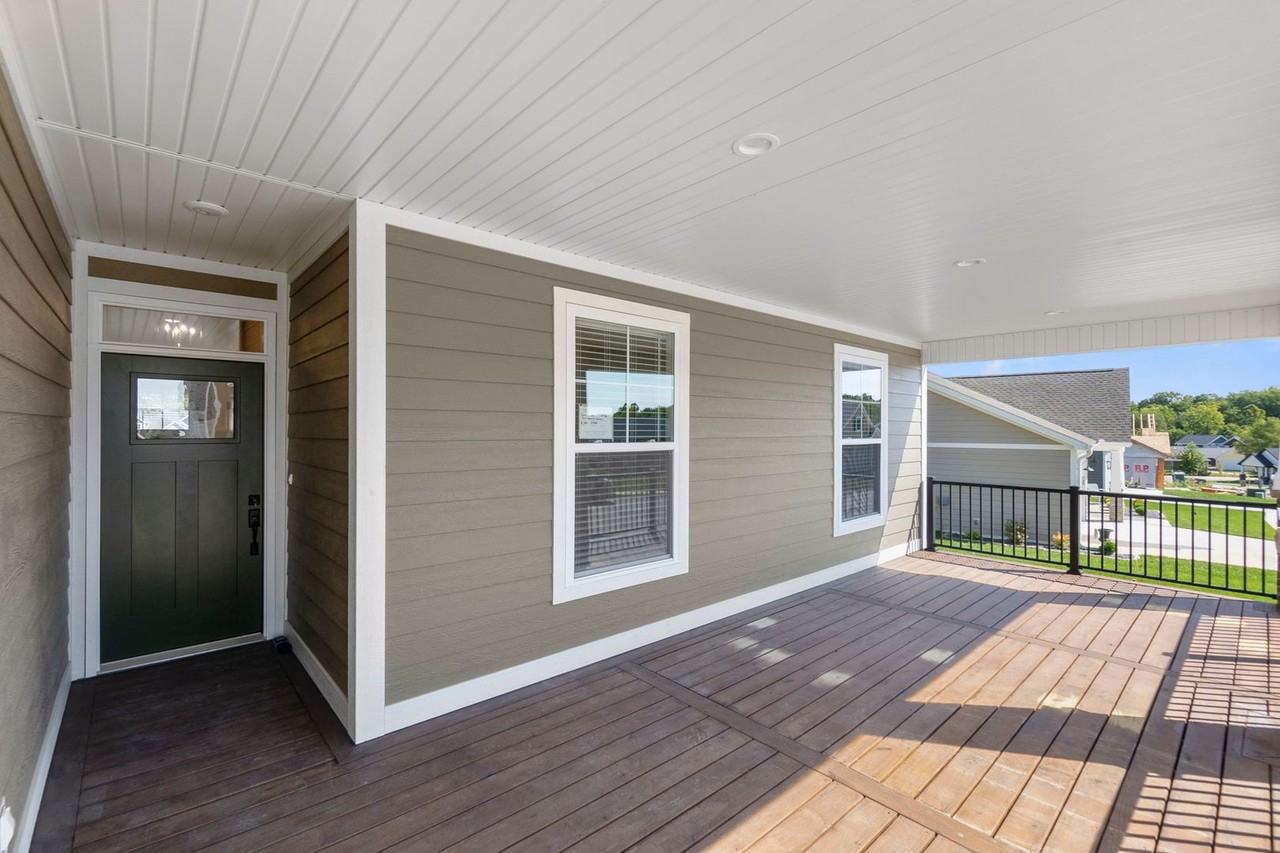 2272 Heywood Mdws - Photo 4 of 40