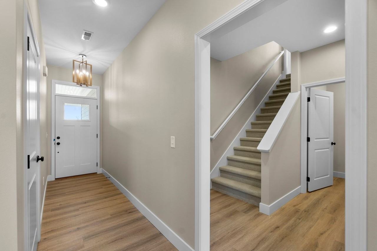 2272 Heywood Mdws - Photo 6 of 40