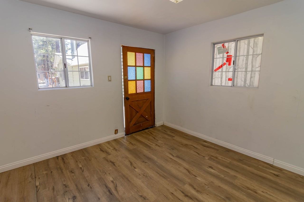 804 Robinhood Blvd - Photo 7 of 21