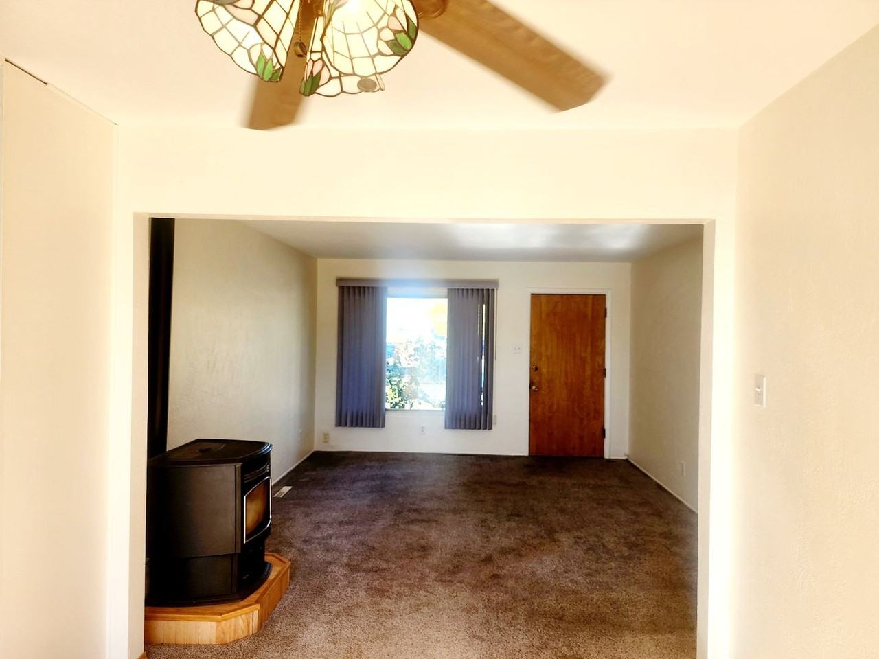 5701 Lane Ct Nw - Photo 4 of 21