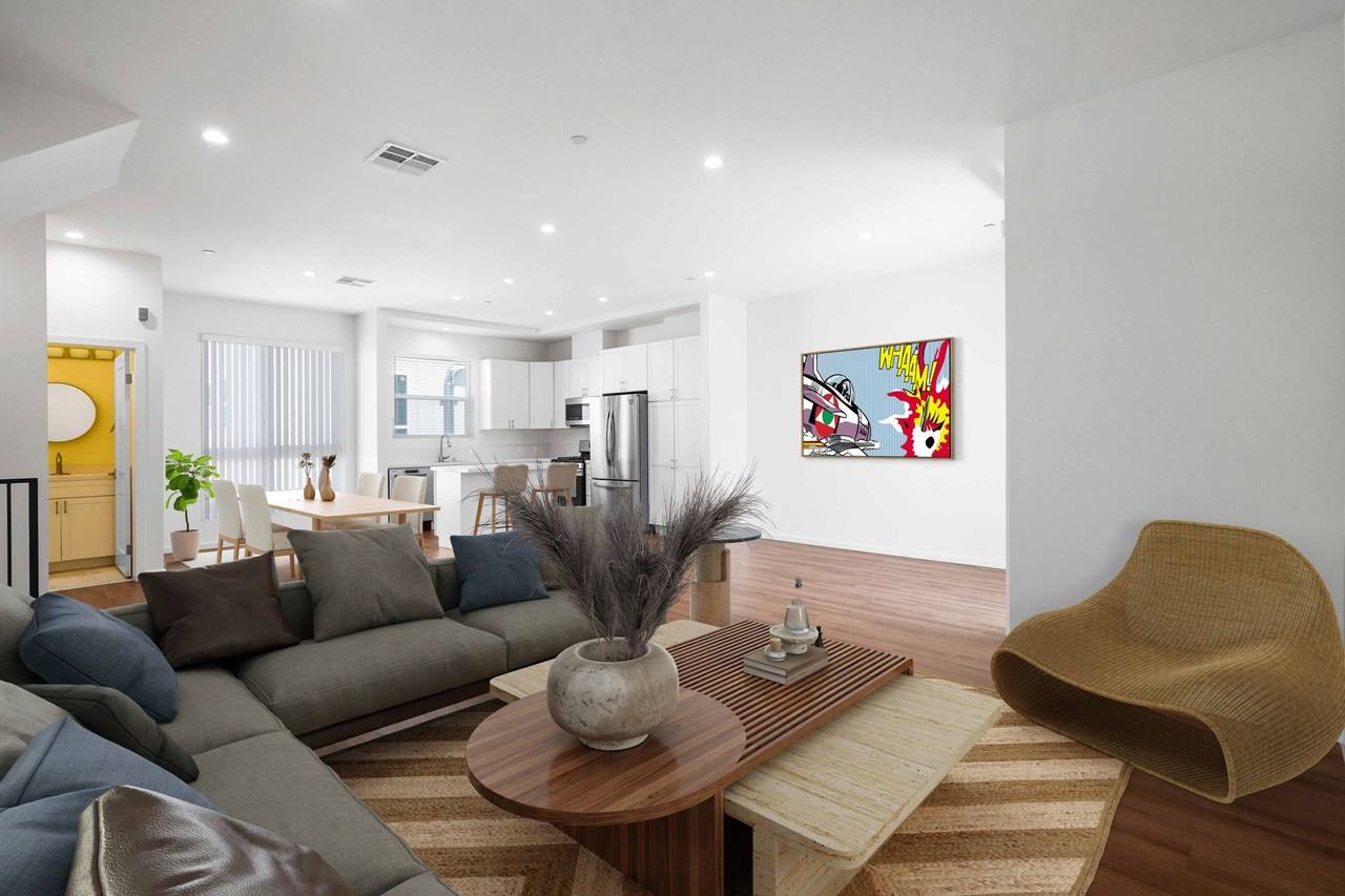 6656 Balboa Blvd Residences - Photo 3 of 13