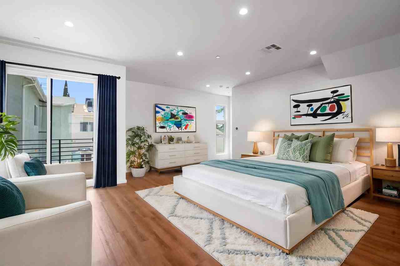 6656 Balboa Blvd Residences - Photo 4 of 13