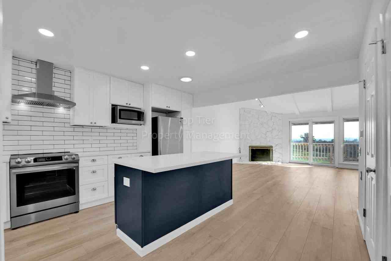 53 Janin Pl - Photo 6 of 33