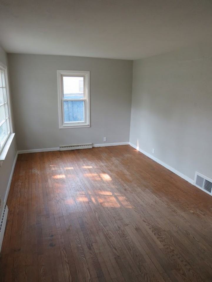 3406 Blakeley Ave - Photo 5 of 10