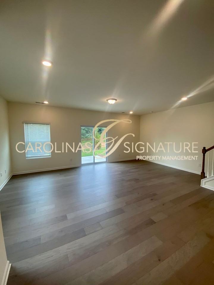 2861 Yeager Dr - Photo 5 of 27