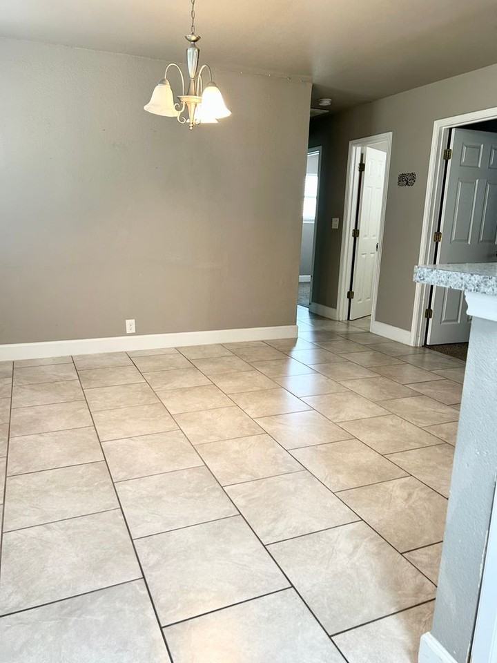 733 Sw Sunnybrook Dr - Photo 7 of 13