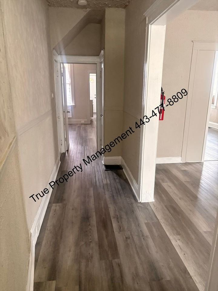 2635 Park Heights Terr - Photo 2 of 27