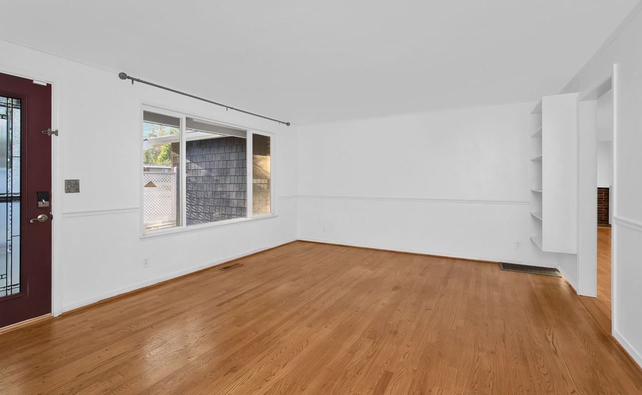 12642 Ne 73rd St - Photo 5 of 28