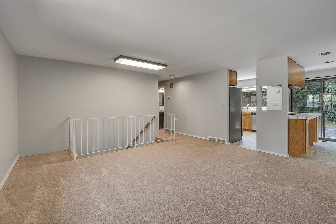10035 Ne 28th Pl - Photo 4 of 20